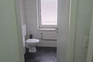 Helle 3-Zimmer-Wohnung ( 70 m²) mit hohen Decken und großen Fenstern in ruhiger Lage – Die vollständige Adresse der Immobilie erhältst du vom Anbieter., 47137 Untermeiderich, Duisburg – Vorschaubild 19