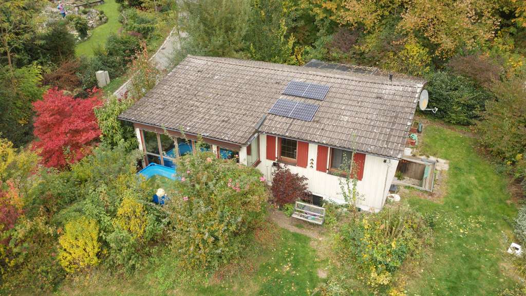 Immobilie in Attenkirchen - Bungalow in ruhiger Lage mit großem Grundstück – Bestand & Neubaupotenzial Einfamilienhaus - Bild 2