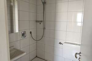 Gepflegte 1-Zimmer-Wohnung (1. OG) mit Balkon und EBK in wunderschöner, ruhiger Lage in Stgt. – Die vollständige Adresse der Immobilie erhältst du vom Anbieter., 70186 Gablenberg, Stuttgart – Vorschaubild 5