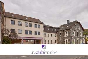 Bernkastel-Kues: Wohn- und Geschäftshaus mit 13 PKW-Stellplätzen – Die vollständige Adresse der Immobilie erhältst du vom Anbieter., 54470 Bernkastel-Kues – Vorschaubild 1