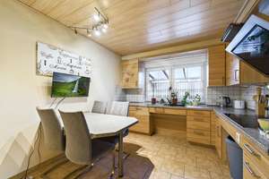 Mehrgenerationenhaus mit Luxus-Extras: Pool, Sauna und Fitnessraum – Die vollständige Adresse der Immobilie erhältst du vom Anbieter., 26529 Rechtsupweg – Vorschaubild 5