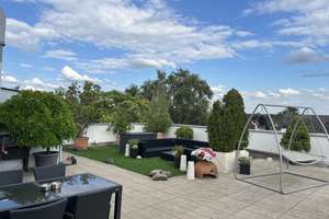 Provisionsfreie 3,5 Zimmerwohnung mit 140qm Dachterrasse mit Südausrichtung 
