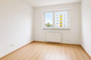 Familienfreundliche 4-Zimmer ETW, Süd-Balkon, großer Keller und Einbauküche – Albert-Schweitzer-Allee 33, 65203 Biebrich, Wiesbaden – Vorschaubild 4