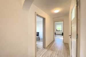 Bezugsfertiges Einfamilienhaus mit großzügigem Grundstück und Doppelgarage in Ortsrandlage – Donau-Ries (Kreis) – Vorschaubild 9