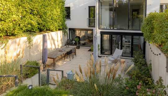 Bild von Drei-Parteienhaus – Eigennutzung mit attraktiver Vermietung