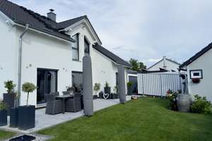 Exklusives Einfamilienhaus in Bestlage von Nördlingen - Provisionsfrei – Die vollständige Adresse der Immobilie erhältst du vom Anbieter., 86729 Nördlingen – Vorschaubild 11