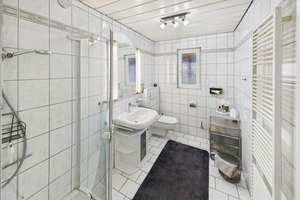 Schönes freistehendes Familienhaus mit Garten, Sonnenterrasse, Vollkeller & Stellplätzen – Die vollständige Adresse der Immobilie erhältst du vom Anbieter., 30629 Misburg-Nord, Hannover – Vorschaubild 11