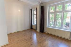 Charmante 2-Zimmer-Altbauwohnung in zentraler Lage von St. Georg – Die vollständige Adresse der Immobilie erhältst du vom Anbieter., 20097 Sankt Georg, Hamburg – Vorschaubild 2