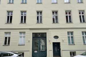 Hochwertig sanierte  3 - Zimmer-Altbauwohnung – Die vollständige Adresse der Immobilie erhältst du vom Anbieter., 10117 Mitte (Ortsteil), Berlin – Vorschaubild 2