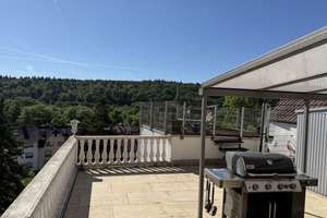 Großzügiges Haus mit Gewerbeanteil mit 330 m² Wohnfläche, große Terrasse und Garten in Pforzheim