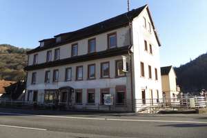 2 Häuser auf einem Grundstück: Wohn- und Geschäftshaus mit Potenzial direkt an S-Bahn und Fähre! – Die vollständige Adresse der Immobilie erhältst du vom Anbieter., 69239 Neckarsteinach – Vorschaubild 1
