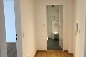 Helle, neuwertige 2-Zimmer-Wohnung mit Balkon und EBK – Crevennastraße 8, 97072 Altstadt, Würzburg – Vorschaubild 8