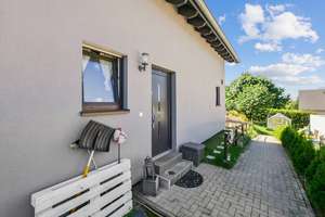 ++Sebnitz: Traumhaftes EFH (2020) mit 4 Zi., Terrasse, Garage & wildromantischem 634 m2 Grundstück++ – Die vollständige Adresse der Immobilie erhältst du vom Anbieter., 1855 Sebnitz – Vorschaubild 8