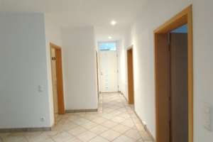 Köln-Junkersdorf, schöne 3-Zimmer Wohnung mit Kamin, großer Terrasse und TG-Stellplatz – Die vollständige Adresse der Immobilie erhältst du vom Anbieter., 50858 Junkersdorf, Köln – Vorschaubild 3