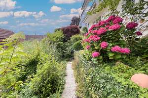 Über den Dächern von Sonnenberg!
Freistehendes Haus mit viel Platz in Wiesbadens Top Wohnlage! – Die vollständige Adresse der Immobilie erhältst du vom Anbieter., 65193 Sonnenberg, Wiesbaden – Vorschaubild 32