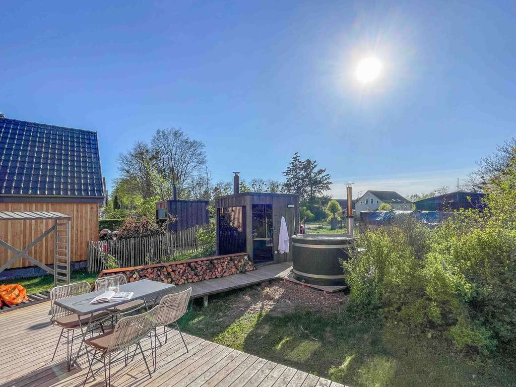 Immobilie in Luckow - Fischerdorf - Idylle mit privatem Nordicspa. Ferienhaus 400m vom Wasser entfernt - Bild 3