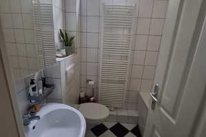 Schöne helle kleine Altbauwohnung im Bergkirchenviertel – Röderstraße X, 65183 Wiesbaden – Vorschaubild 6
