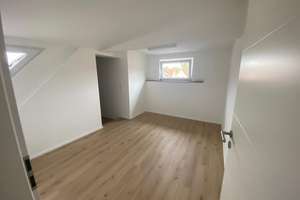 Ansprechende 4-Zimmer-Doppelhaushälfte mit Einbauküche in Lehrensteinsfeld, Lehrensteinsfeld – Schloßstraße 25/2, 74251 Lehrensteinsfeld – Vorschaubild 10
