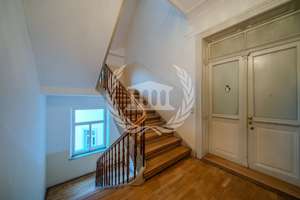 Historischer Altbaucharme in bester Innenstadtlage – Stilvolle 2,5-Zimmer-Wohnung! – Die vollständige Adresse der Immobilie erhältst du vom Anbieter., 93047 Innenstadt, Regensburg – Vorschaubild 3