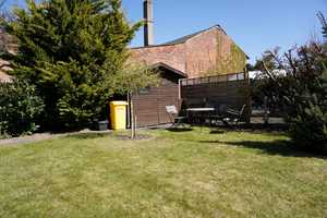* Attraktives Mietbjekt in Uetze * - Einfamilienhaus mit Garage & ca. 689 m² Grundstück – Hannover (Kreis) – Vorschaubild 3