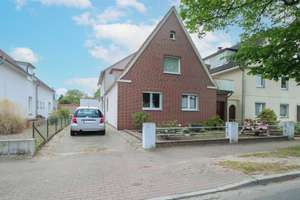 Kapitalanlage in Bad Schwartau: vermietetes 3-Parteien-Haus auf großem Eigenlandgrundstück – Die vollständige Adresse der Immobilie erhältst du vom Anbieter., 23611 Bad Schwartau – Vorschaubild 4