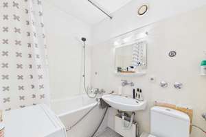 Property thumbnail 6