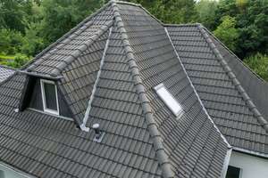 Investor oder Eigennutzer: Vielseitiges Dreiparteienhaus mit 6 Garagen in Stolpe-Süd – Die vollständige Adresse der Immobilie erhältst du vom Anbieter., 16761 Hennigsdorf – Vorschaubild 7