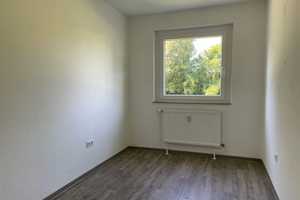 Große Wohnung für Sie und Ihre Familie frei! – Sophienhof 2, 49084 Osnabrück – Vorschaubild 1