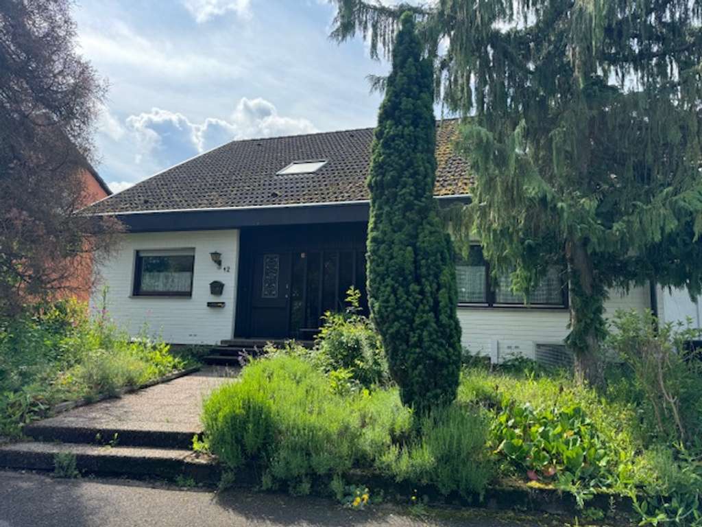 TOPLAGE IN URBACH | GR. EINFAMILIENHAUS | TRAUM AUSSICHTSLAGE | AM NATURSCHUTZGEBIET | POOL | GARAGE