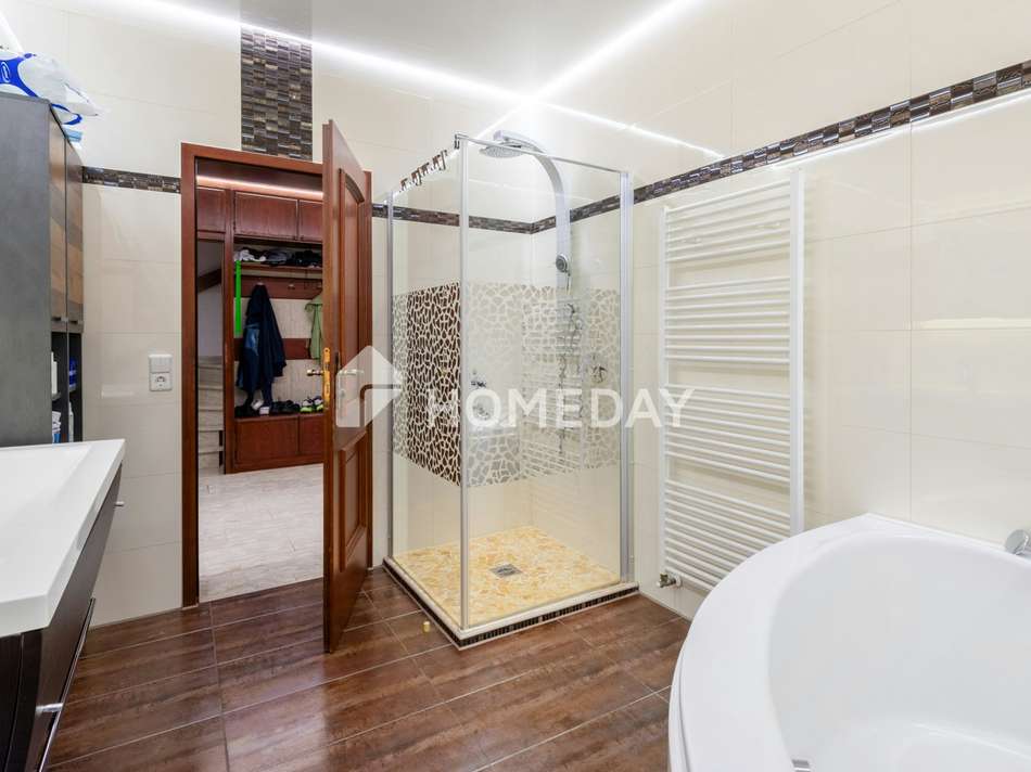 1. OG Badezimmer 2