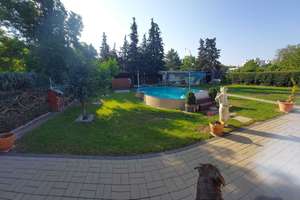 Freistehendes Einfamilienhaus auf Eckgrundstück