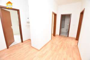Ideal geschnittene Wohnung sucht neue Mieter, mit Einbauküche. – Ludwig-Kirsch-Straße 32, 9130 Sonnenberg, Chemnitz – Vorschaubild 4