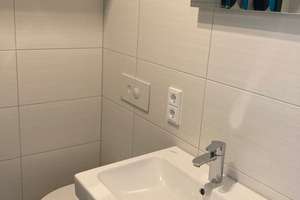 Stilvolle, geräumige und neuwertige 1-Zimmer-Wohnung mit Balkon und EBK in Ingolstadt – Ettinger Straße 12, 85057 Nordwest, Ingolstadt – Vorschaubild 3