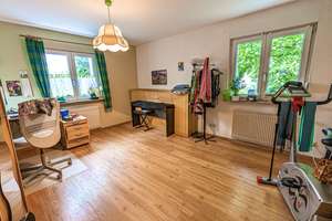 Freistehendes Ein-/Zweifamilienhaus mit großem Garten und viel Potenzial in Stuttgart-Hofen – Die vollständige Adresse der Immobilie erhältst du vom Anbieter., 70378 Hofen, Stuttgart – Vorschaubild 7