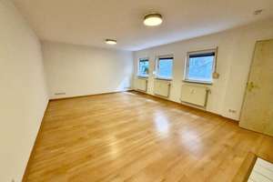 Top gepflegtes Zimmer Appt. mit Einbauküche seitlich Biebricher Allee – Simrockstraße 16c, 65187 Biebrich, Wiesbaden – Vorschaubild 3
