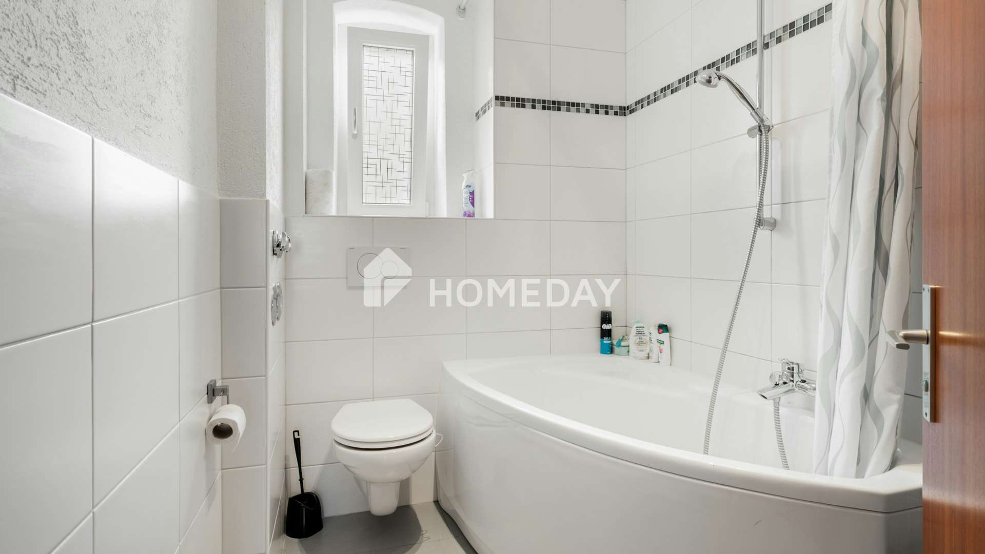 Altbaucharakter in gewachsener Innenstadtlage: gepflegte 2-Zimmer-Wohnung im historischen MFH, Heilbronn – Bild 2