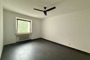 Düsseltal –Gelegenheit mit großem Potenzial | 4 Zimmer | Balkon | XXL-Garage | Eigennutz oder Anlage – Schumannstr. 25, 40237 Düsseltal, Düsseldorf – Vorschaubild 7