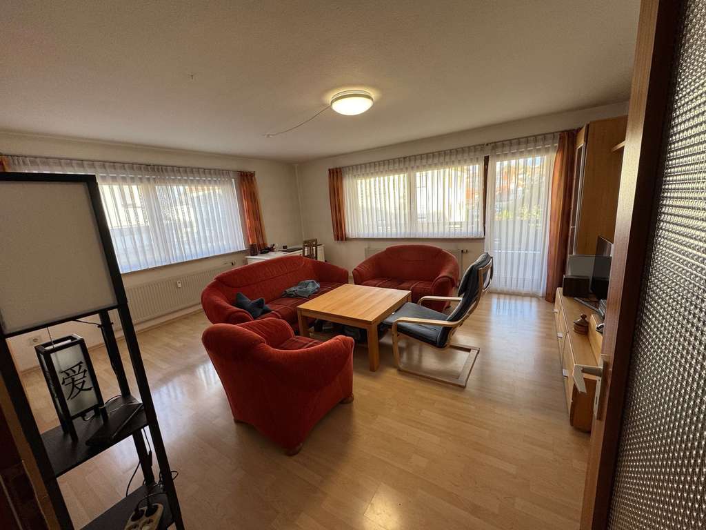 Besondere 2 Zimmer Wohnung in ruhiger- zentraler Wohnanlage, 2 Balkone mit Garage und Stellplatz