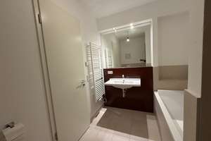 Exklusive Citywohnung im Luisen-Ensemble mit großer Sonnenterrasse *Bezugsfrei*Balkon*TG-Stellpl.* – Die vollständige Adresse der Immobilie erhältst du vom Anbieter., 10179 Kreuzberg, Berlin – Vorschaubild 19