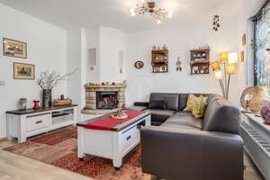 Charmante Doppelhaushälfte mit Kamin, Gartenidylle und viel Raum für Familie in Berlin-Kaulsdorf – Die vollständige Adresse der Immobilie erhältst du vom Anbieter., 12621 Kaulsdorf, Berlin – Vorschaubild 11
