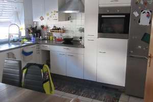 Provisionsfrei* Doppelhaushälfte mit zwei separaten Wohneinheiten, Stellplätzen, Balkon und Terrasse – Die vollständige Adresse der Immobilie erhältst du vom Anbieter., 73035 Göppingen – Vorschaubild 4