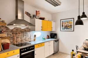4-Zimmer-Wohnung mit Balkon im historischen Stadtkern von Coburg – Die vollständige Adresse der Immobilie erhältst du vom Anbieter., 96450 Mitte, Coburg – Vorschaubild 2