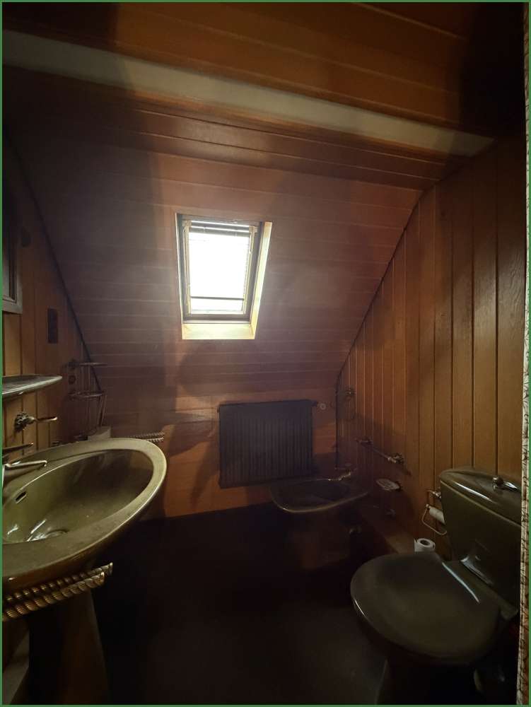 Immobilie in Burscheid - Sanierungsobjekt: Zwei Doppelhaushälften mit Garten und Doppelgarage in begehrter Lage von Burscheid - Bild 3