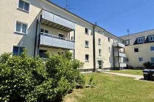 ***Attraktive 3-ZKB-Erdgeschosswohnung mit Balkon in Krumbach(Schwaben) - Provisionsfrei! – Gärtnerweg 9, 86381 Krumbach (Schwaben) – Vorschaubild 1