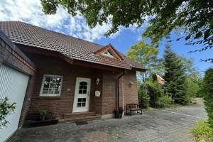 == Stadtnah Wohnen in ruhiger Sackgasse - Idyllisches EFH in Ehrentrup == – Die vollständige Adresse der Immobilie erhältst du vom Anbieter., 32791 Lage – Vorschaubild 3