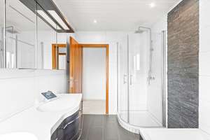 Selbstbezug trifft Stadtoase – modernisiertes ZFH mit Balkon, PV-Anlage und Gartenidylle in Top-Lage – Die vollständige Adresse der Immobilie erhältst du vom Anbieter., 93051 Kumpfmühl-Ziegetsdorf-Neuprüll, Regensburg – Vorschaubild 43