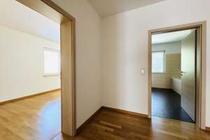 Hochwertige 4-Zimmer Stadtwohnung mit großem Balkon / Nähe ZEISS Hightech-Standort in Jena – Kochstraße 1, 7745 Jena-Süd, Jena – Vorschaubild 2