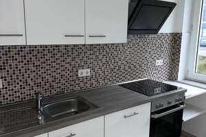 Schöne Wohnung mit Balkon zu Vermieten – Marienloher Straße 26, 33104 Schloß Neuhaus, Paderborn – Vorschaubild 3