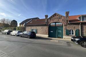 Maisonette mit Flair im historischen Bauernhof – nur wenige Schritte zum Rhein!