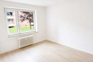 Grünes Hoisbüttel: moderne 3-Zimmer-Wohnung mit Balkon, Vollbad, Einbauküche und Kellerabteil – Hamburger Straße 111b, 22949 Ammersbek – Vorschaubild 4